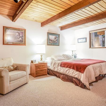 The Chalet On Lopez Islandale Екстер'єр фото